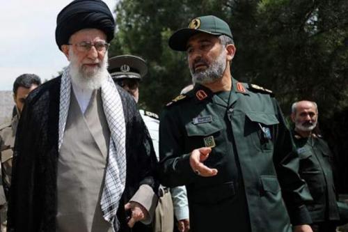 ماجرای دیدار جالب رهبرانقلاب با سردار حاجی‌زاده 