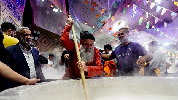عکس/ پخت ۳۰ تن سَمَنو در شیراز