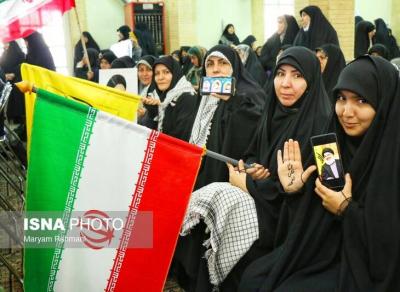 عکس/ همزمان با تشییع شهدا در لبنان؛ گرامیداشت شهید نصرالله در همدان