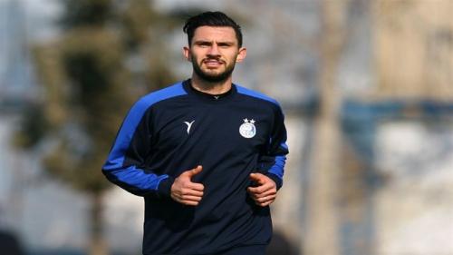آیا ساپینتو میتواند ازمهاجرآبی  پوشش برای مصاف باپرسپولیس بهره ببرد ؟