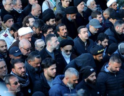  عکس/ حضور نمایندگان اعزامی از سوی رهبر انقلاب اسلامی در مراسم تشییع شهید صفی‌الدین