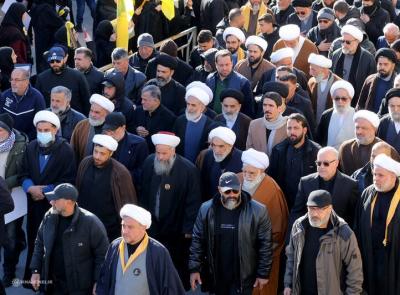 عکس/ حضور نمایندگان اعزامی از سوی رهبر انقلاب اسلامی در مراسم تشییع شهید صفی‌الدین