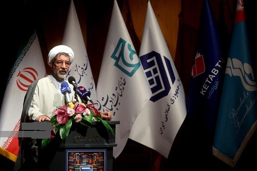 فرهنگ در شکل کتاب استمرار پیدا می‌کند