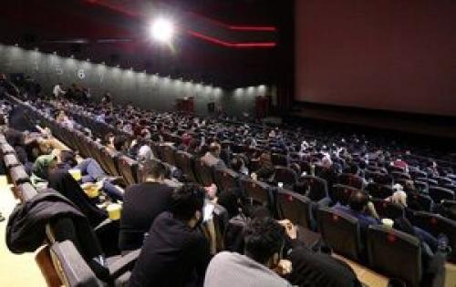 کدام سینماها گران نشدند؟/فراری دادن مخاطب یا کار کردن به نفع سینماداران و سینماگران؟