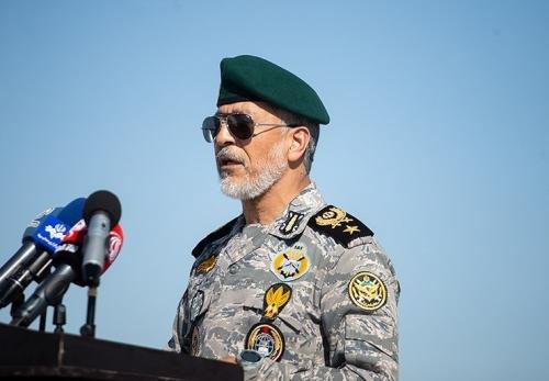 سلاح عامل نجات جان انسان‌هاست