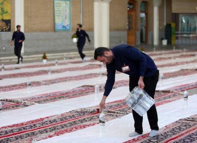 عکس/زائران حرم مطهر بانوی کرامت در اولین روز ماه مبارک رمضان 