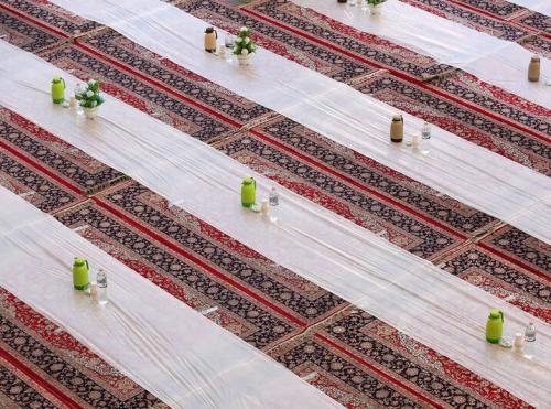 عکس/زائران حرم مطهر بانوی کرامت در اولین روز ماه مبارک رمضان 