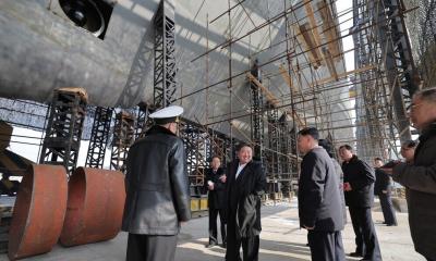 بازدید رهبرکره شمالی ازیک کارخانه
