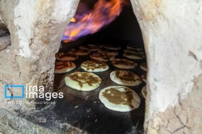  پخت نان «کُلوکی» در بندرعباس 