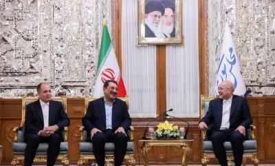 دیدار نوروزی جمعی از مسئولان نظام با قالیباف / عکس