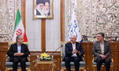 دیدار نوروزی جمعی از مسئولان نظام با قالیباف / عکس