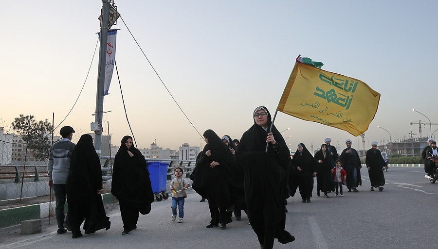 پیاده‌روی قمی‌ها برای مردم غزه 