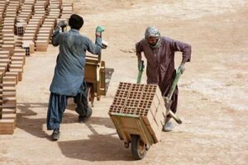 هشدار دادگستری به کارفرمایان در مورد به‌کارگیری اتباع خارجی غیرمجاز