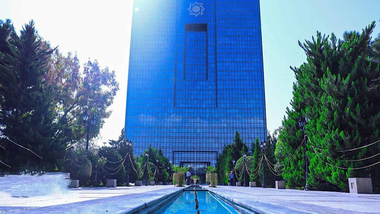 صدور کیفرخواست برای ۱۵۷ مدیر متخلف پولی و بانکی