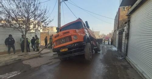 نشست زمین در رباط کریم