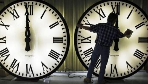  بررسی لایحه تغییر ساعت رسمی کشور در مجلس