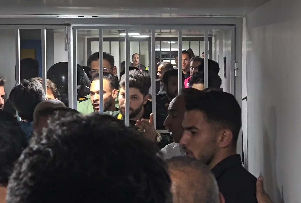  ضرب و شتم باورنکردنی بازیکنان شهرداری نوشهر در آبادان /فیلم