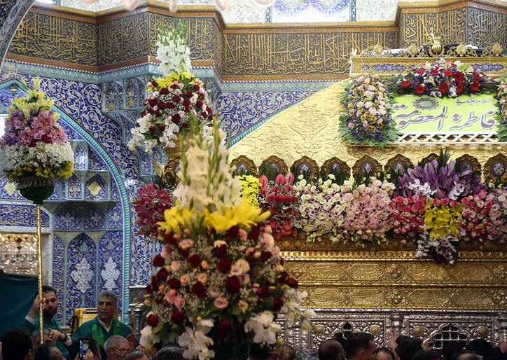 گل آرایی ضریح حضرت معصومه(س)  / عکس