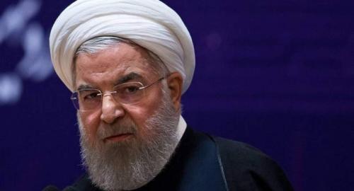 حسن روحانی سنگ چه کسی را به سینه می‌زند؟ +عکس