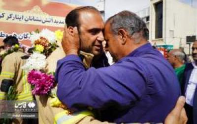 بازگشت آتش نشانان کرمانی از دل آتش بندرعباس 