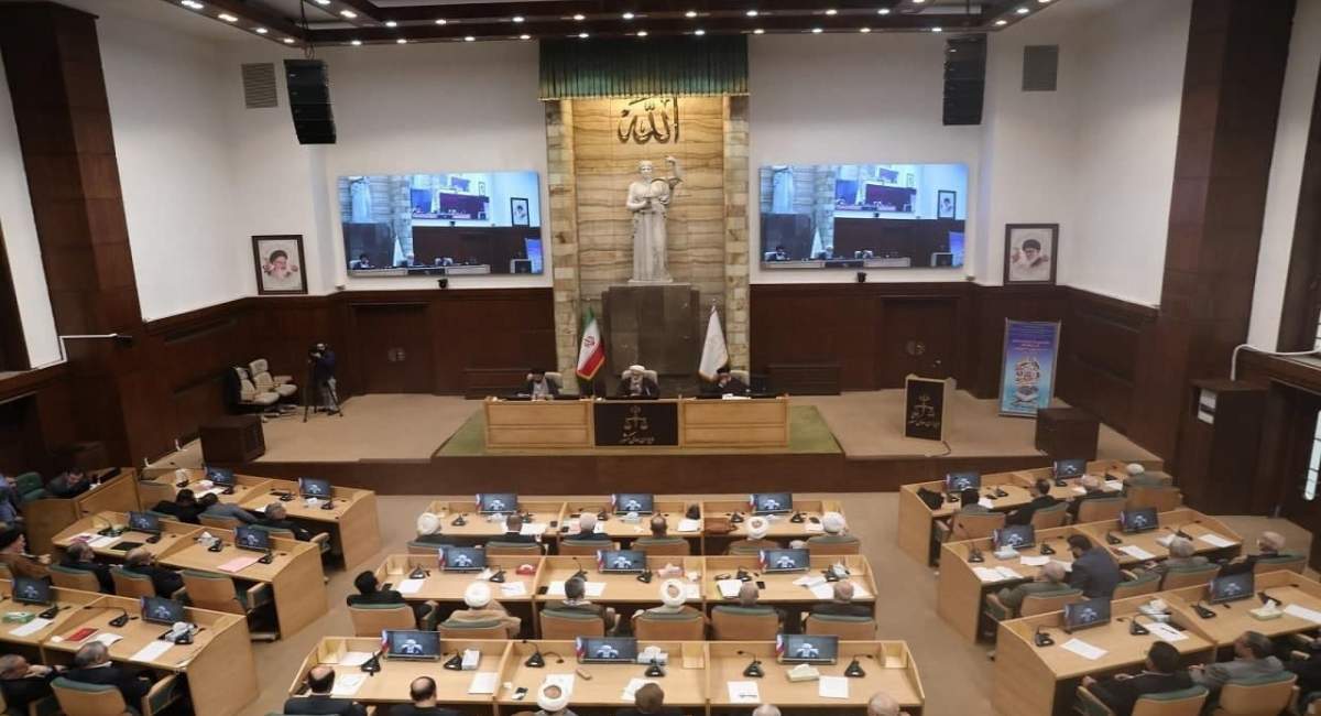 دستگیری دلال دلار در یوسف‌آباد تهران 