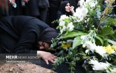 تشییع پیکر جانباخته حادثه بندر شهید رجایی 