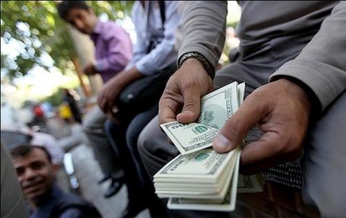 چگونه تقاضای ارز، تورم را دامن می‌زند؟