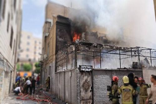 جزئیات حریق گسترده یک انبار در خیابان مولوی