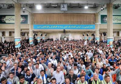 دیدار جمعی از کارگران با رهبر انقلاب /عکس