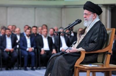 دیدار جمعی از کارگران با رهبر انقلاب /عکس