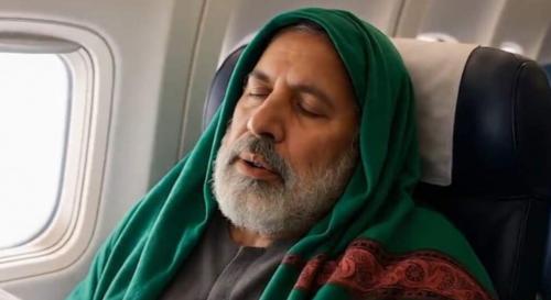 ماجرای خواب شهید رئیسی با شال سبز در هواپیما 