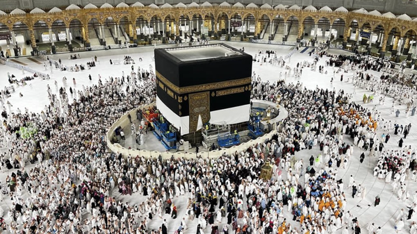 خانه خدا در آستانه حج ۱۴۰۴ لباس احرام پوشید +عکس و فیلم