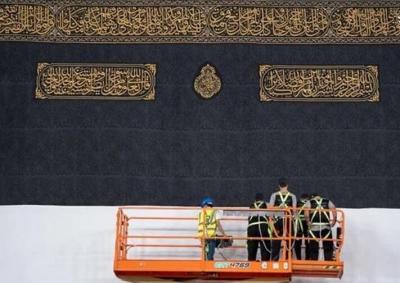  آماده‌سازی برای استقبال از زائران بیت‌الله الحرام  / عکس
