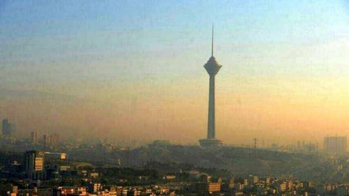 سرعت طوفان در تهران به ۹۰ کیلومتر رسید