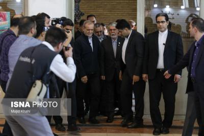 بازدید رئیس‌جمهور از نمایشگاه بین‌المللی کتاب تهران 