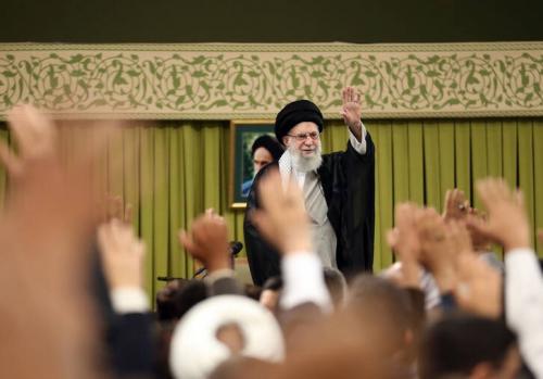  دیدار جمعی از معلمان سراسر کشور با رهبر انقلاب / عکس
