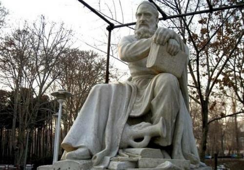 شاعری که نمی‌خواست شاعر باشد 