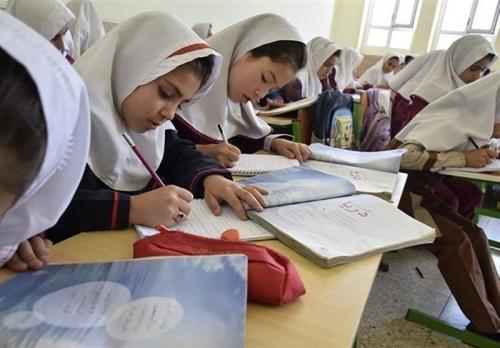  میلیون از ۶.۵ میلیون اتباع در کشور غیرمجازند 