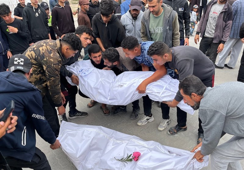 اشغالگران انبار داروها را آتش زدند +عکس