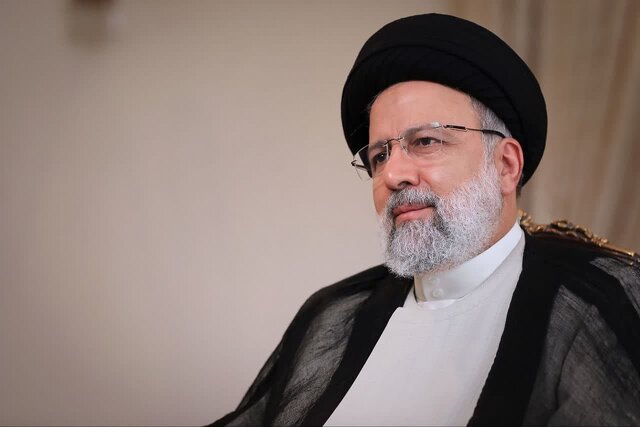 نماز اول وقت شهید رئیسی ترک نمی‌شد 