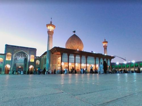 وزیر امور خارجه در حرم شاهچراغ(ع) 