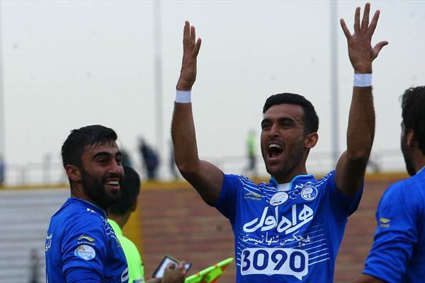 بازیکن جنجالی استقلال رسما ازباشگاه جدا شد/ستاره پرحاشیه استقلال جدایش ازباشگاه را تایید کرد