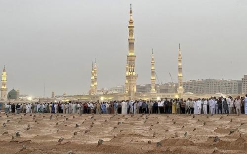  تصاویر خیره کننده از قبرستان بقیع 