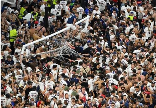خرابکاری هواداران PSG محل بازی را تغییر میدهد