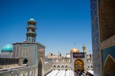 سیاهپوشی حرم رضوی در آستانه شهادت امام باقر (ع)