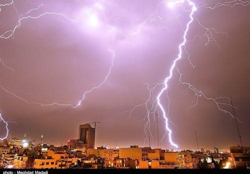 رگبار، رعدوبرق و گردوخاک در راه است
