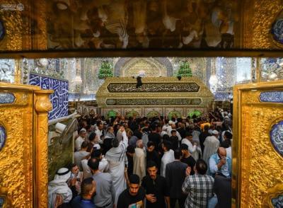 حضور زائران در حرم امیرالمومنین در دهه امامت