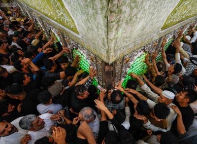 حضور زائران در حرم امیرالمومنین در دهه امامت