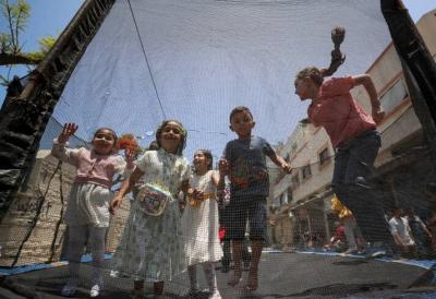 جریان زندگی در میان کودکان غزه / عکس