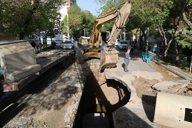 مشکل آب میدان قدس تهران امروز رفع می‌شود